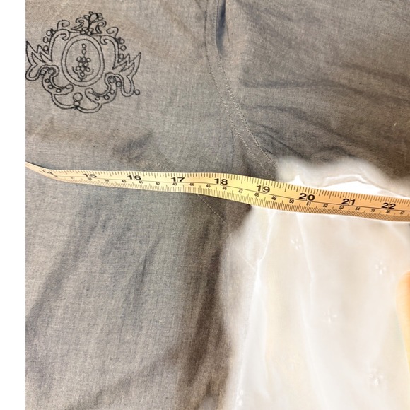 CHEMISTRY Blue Chambray Embroidered Crest Long Sleeve Button Up Shirt Size L - Picture 5 of 8